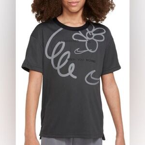 Nike Dri Fit performance select tshirt gray and black size M